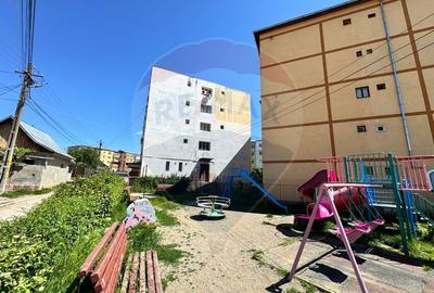 Apartament cu 3 camere- de vanzare- BUHUSI - 16