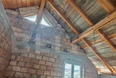 Casa la rosu de vanzare in Vulcan - Brasov - 6