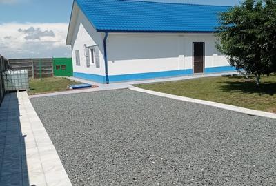 Casă cu 5 camere cu Teren 750 Mp în Corbu - 3