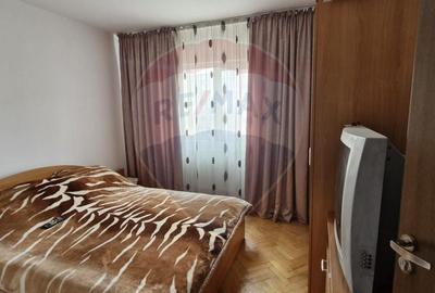 Apartament cu 3 camere în 1 Mai - 8