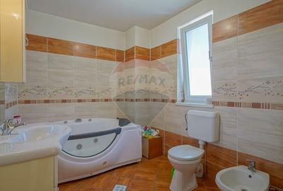 0% COMISION! Casa de vanzare in Harman - confort, intimitate si natura - 18