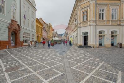 Apartament cu potential deosebit, pe str. Republicii - Centrul Istoric - 2