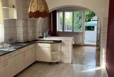 Casă cu 4 camere cu Teren 800 Mp în Sântana de Mureș