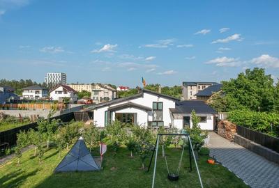 Casa, D + P + etaj inalt, cartier Tractorul, str. George Bacovia - 1