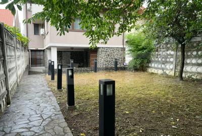 Casă cu 7 camere cu Teren 252 Mp în Semicentral - 1
