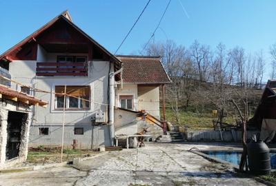 Casă cu 4 camere în Cetea - 1