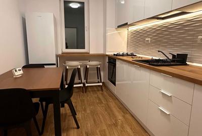 Apartament cu 2 camere decomandat în Apărătorii Patriei