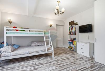 Casă cu 9 camere cu Teren 565 Mp în Hlincea - 24