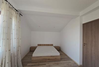 Casă cu 4 camere cu Teren 220 Mp în Berceni