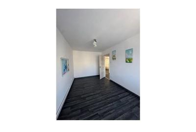 Apartament cu 3 camere în Traian - 4