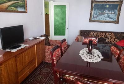 Inchiriez apartament cu 3 camere, Strand