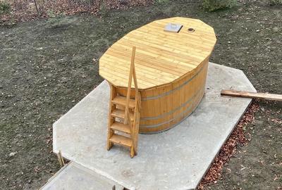 Casă cu 4 camere cu Teren 35000 Mp în Central - 1