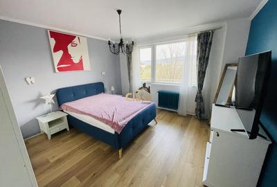Apartament cu 3 camere decomandat, mobilat în Gheorgheni