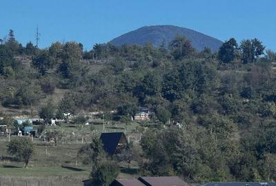 Teren de 1153 mp, în Vulcan - 3