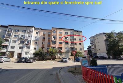 Vand apartament de 3 camere decomandate in suprafa?a de 57,25mp, situat in Bal? blocul 43 Zona Jiul. - 5