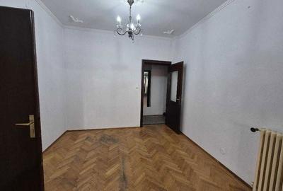 Apartament cu 4 camere decomandat în Central - 5