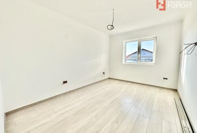 Duplex 4 camere, toate utilitatile, drum pavat Duplex 4 camere, toate utilitatile, drum pavat - 8