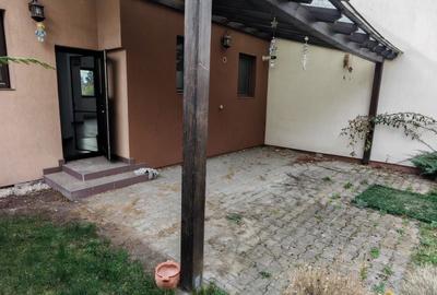 Apartament cu 3 camere decomandat în Criș - 5