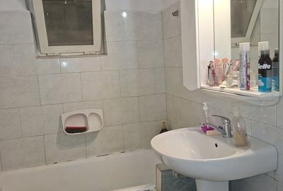 Apartament cu 3 camere decomandat în Rovine - 3