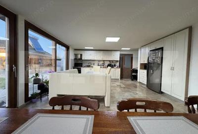 Casă cu 1 camere cu Teren 2018 Mp în Podari - 13