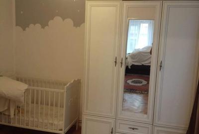 Casă cu 4 camere cu Teren 300 Mp în Central