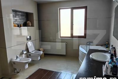 Casă cu 4 camere cu Teren 621 Mp în Central