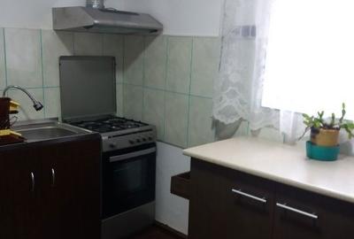 Casă cu 4 camere în Central - 2