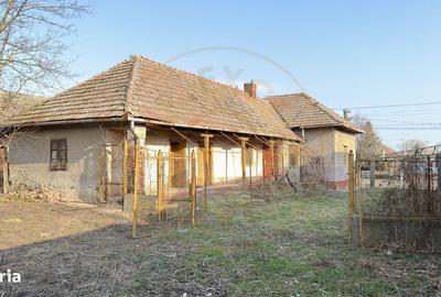 Casă cu 4 camere semidecomandat în Tiream