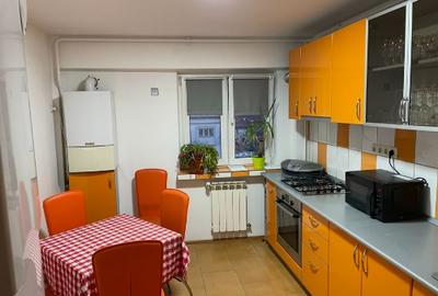 Apartament cu 3 camere decomandat, mobilat în Central - 1