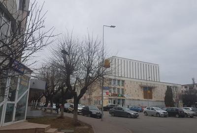 Apartament trei camere, etaj 1, CT, termopan, liber, Casa de Cultura - 2