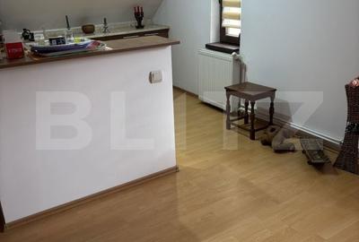 Casă cu 3 camere cu Teren 1300 Mp în Central