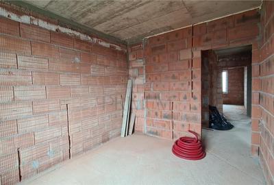 Duplex pe parter - personalizare interioara - zona linistita. - 5