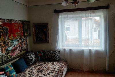 Casă cu 3 camere în Băile 1 Mai - 3