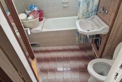 Apartament cu 2 camere decomandat în Precista