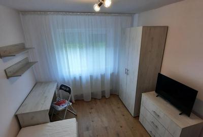Apartament cu 3 camere decomandat în Nicolina - 4