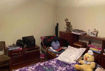 Apartament cu 3 camere semidecomandat în Micro 16 - 1