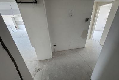 Apartament cu 4 camere decomandat în Tomis Nord - 11