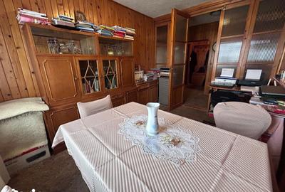 Apartament cu 4 camere decomandat în Central - 2