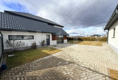 Casă individuală cu 5 camere cu Garaj în Tărlungeni - 9