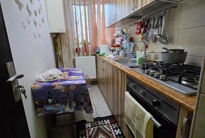 Etaj 1 - Mircea cel Batran - 2 camere model cu geam la baie - 7