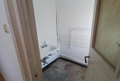 Dragos Voda, garsoniera , etaj 2 - 1