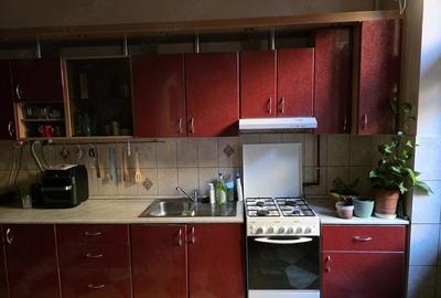 Apartament cu 3 camere nedecomandat în Boul Roșu - 1
