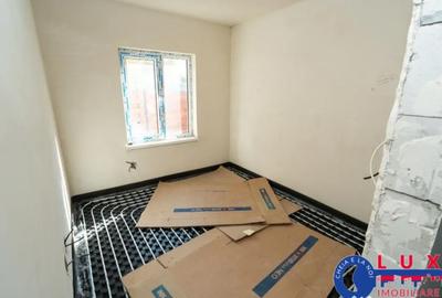 Casă cu 5 camere cu Teren 136 Mp în Neptun - 2