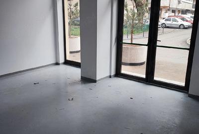 Spațiu comercial, de 24 mp, în Central - 6