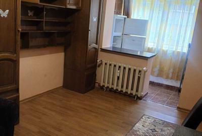 Garsonieră decomandată în Obcini - 8