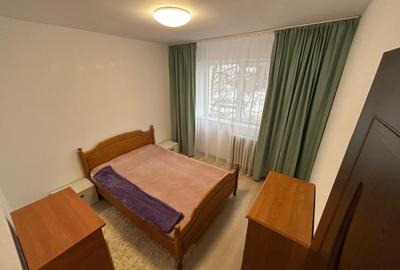 Apartament cu 3 camere semidecomandat în Central - 1