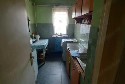 Apartament cu 3 camere decomandat în Traian - 1