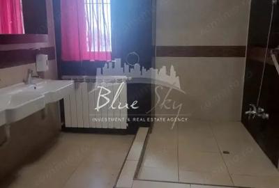 Casă cu 8 camere cu Canalizare în Km 5 - 27