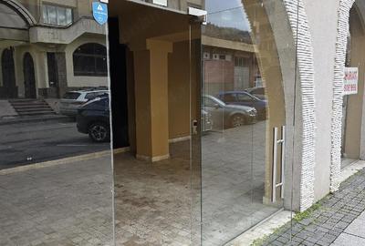 Spațiu comercial, de 45 mp, în Central - 2