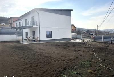 Casă cu 4 camere cu Teren 440 Mp în Tomești - 7